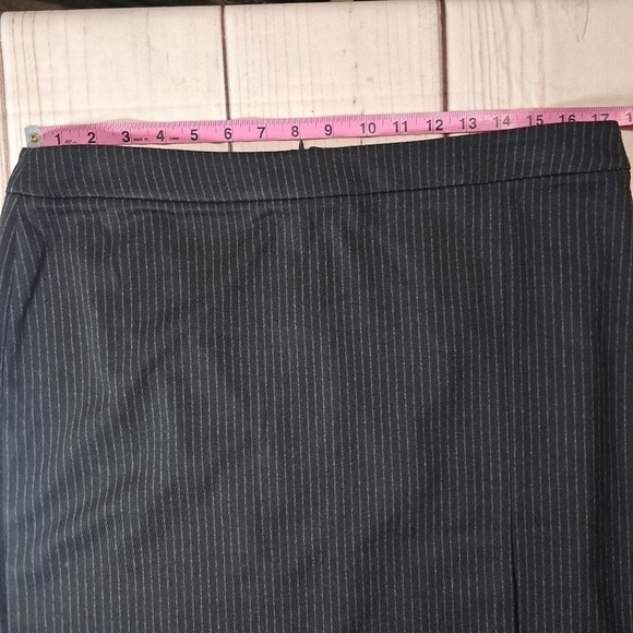 Calvin Klein Pinstripe Career Skirt Button Detail Size 14 - Picture 3 of 10